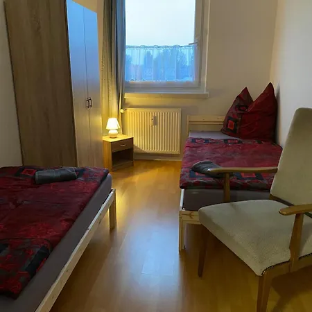 Monteur Und Handwerkerwohnung 170 아파트 *