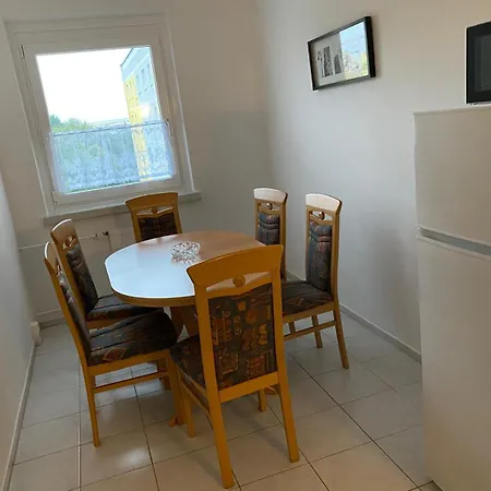 Monteur Und Handwerkerwohnung 170 아파트
