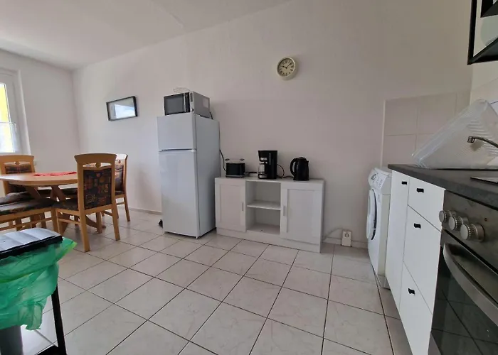 Monteur Und Handwerkerwohnung 170 *